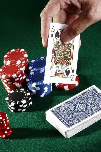 bingoph mobile app interface showing sports and casino games for Filipino players